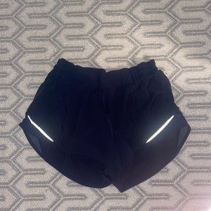 Navy LuluLemon Hotty Hot shorts 2.5”
